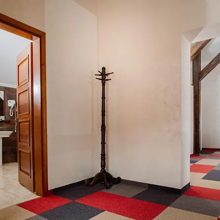 Na Horyzonti Τρούσκαβετς