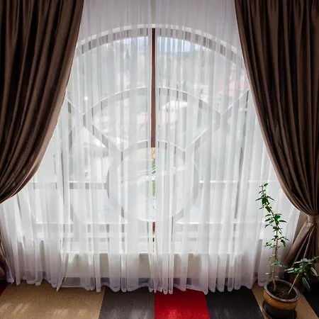 Na Horyzonti Hotel *