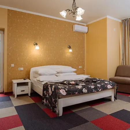 Na Horyzonti Hotel *
